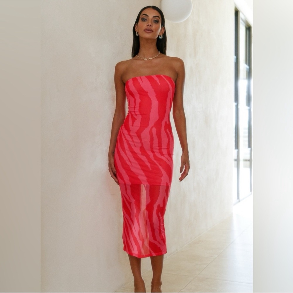 Hello Molly Elegant Strapless Pink and red Dress